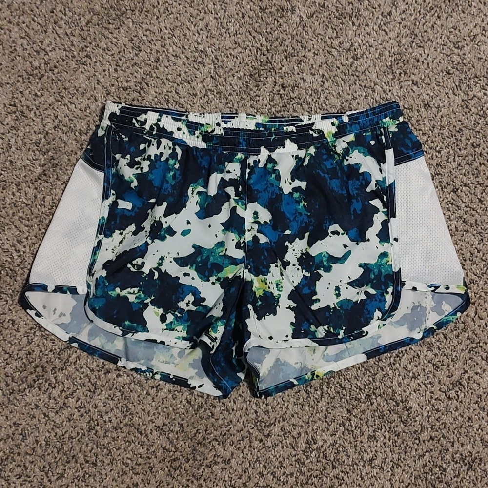 NWOT Old Navy Active Mesh Shorts